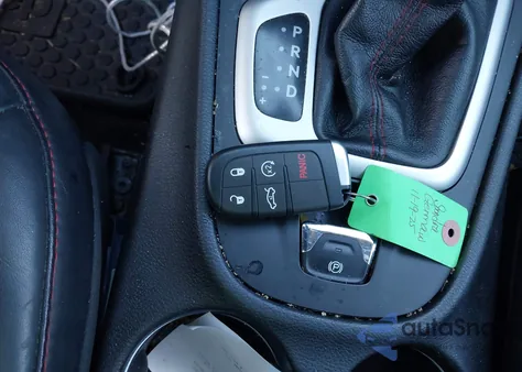 2014 Jeep Cherokee Trailhawk z USA, uszkodzony, nr VIN 1C4PJMBS7EW186092